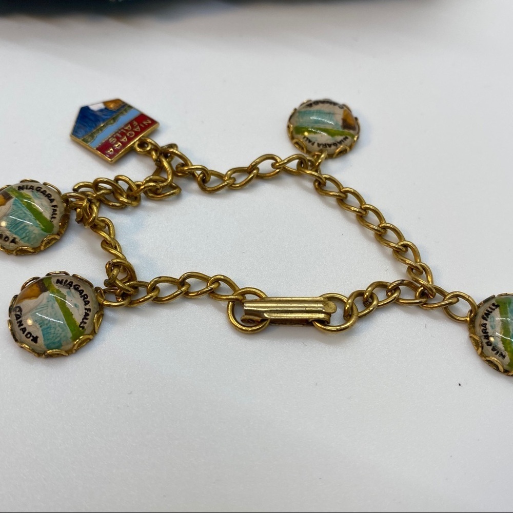 Vintage Niagara Falls Collector Charm Bracelet - Picture 4 of 4